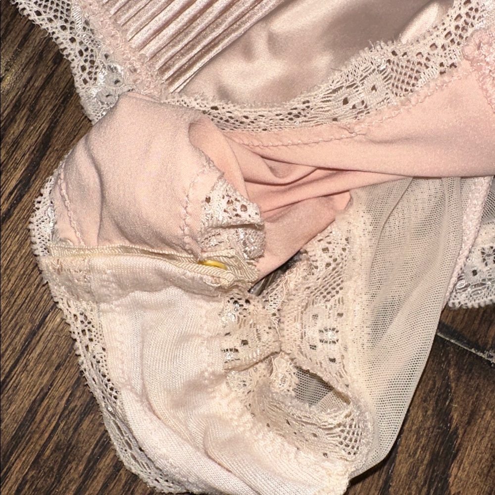 Eloquii Lace Bodysuit in Soft blush Pink size 1X - Picture 3 of 7